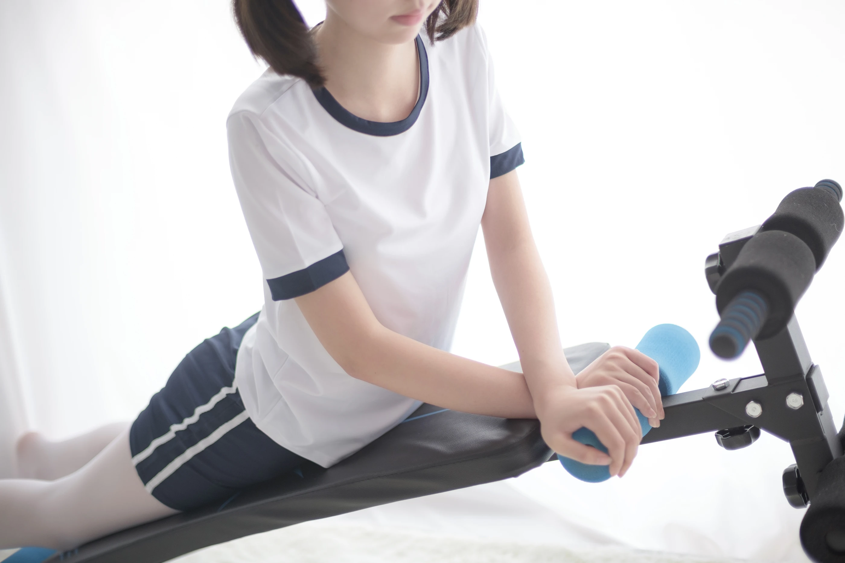 森萝财团 [R15-013] 白丝运动少女 [85P]插图1